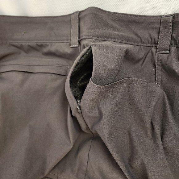 Mens gray size 36 Orvis Stretch Cargo Shorts with Hidden Zippers - EXCELLENT! - Picture 7 of 14